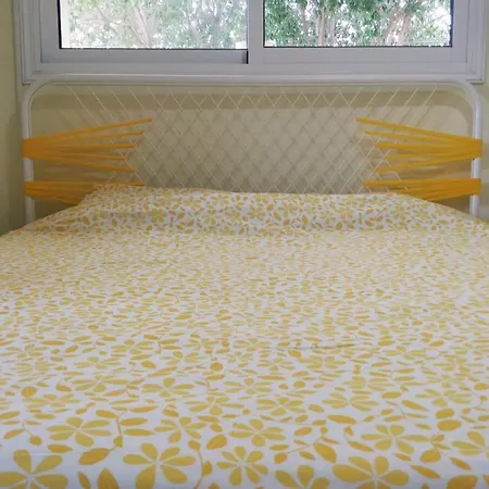 דירה Cozy Yellow Studio