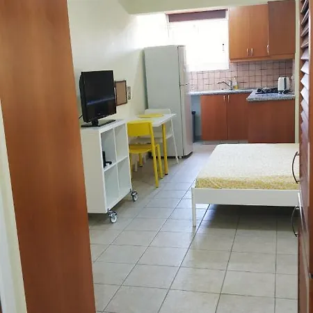 Apartment Cozy Yellow Studio Limassol