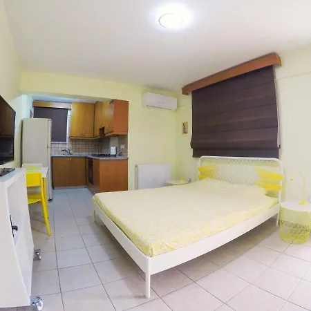 Cozy Yellow Studio Apartment